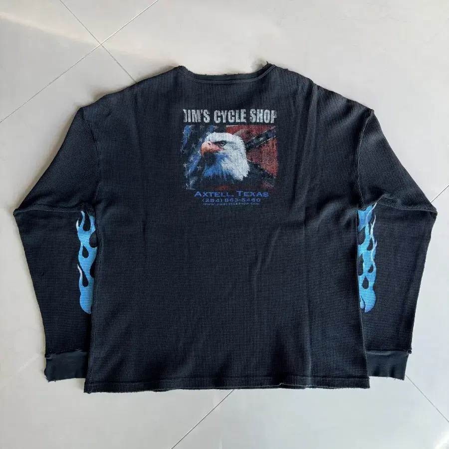 VINTAGE THRASHED BLUE FLAME THERMAL L/S