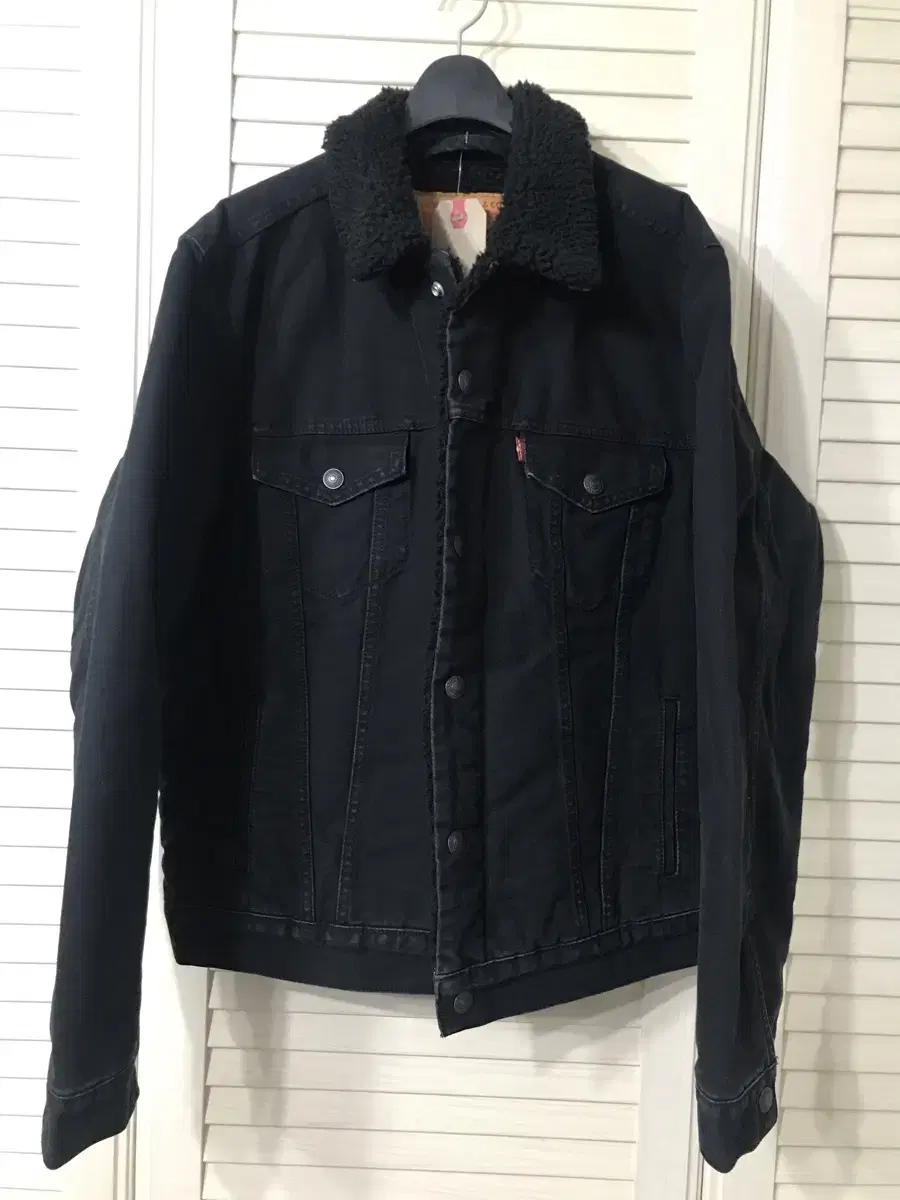 Levi's Black Fleece Tracker (M)