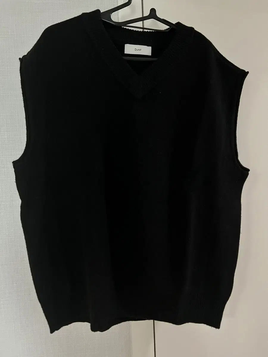 Dunst Knit Vest