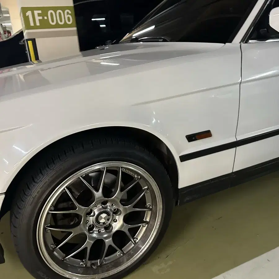 e34 525i