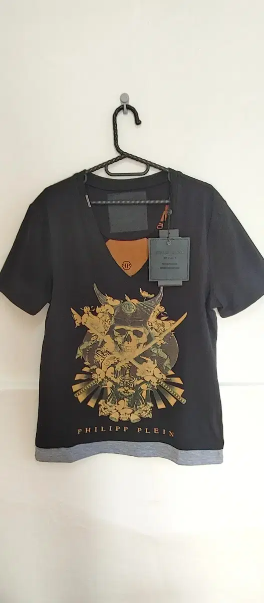 Philipp Plein V-neck (limited edition) T-shirt L