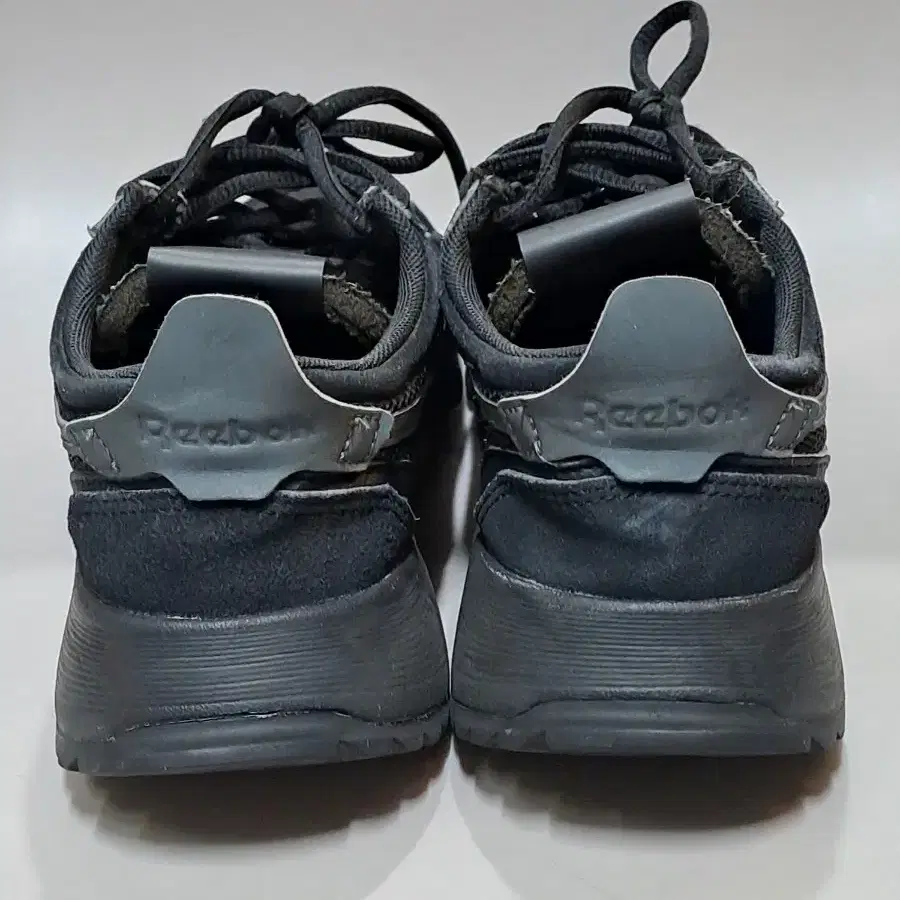 Reebok 클래식 가죽 레거시 블랙 그레이 FY7377(235)