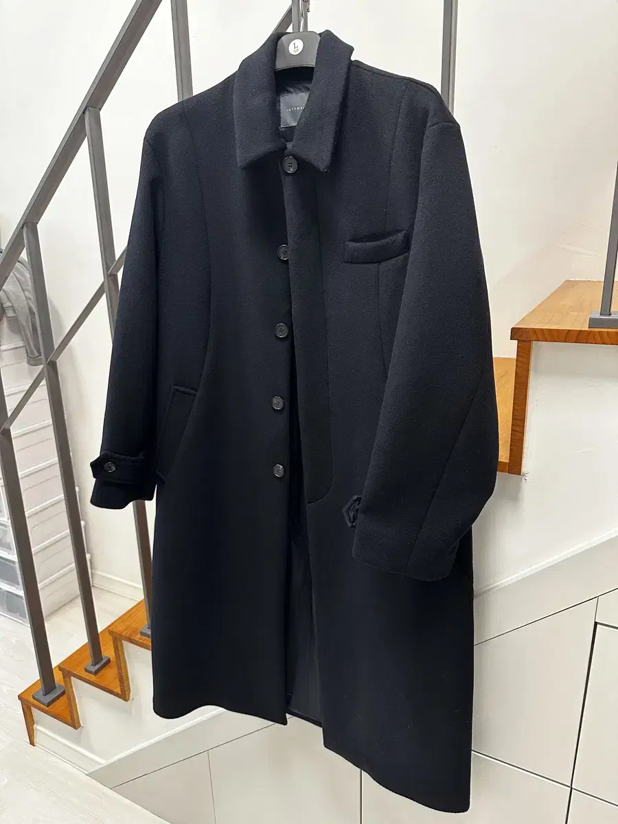 [New] Intimidating navy balmacan coat size L for sale.