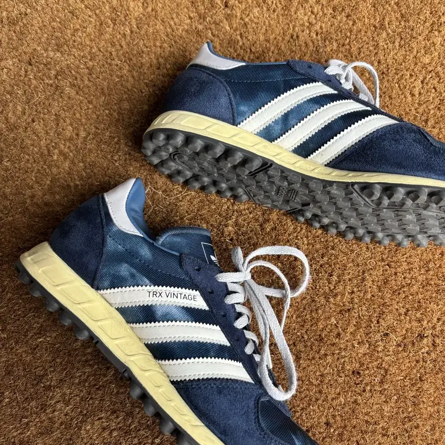 Adidas x Parley TRX vintage 240