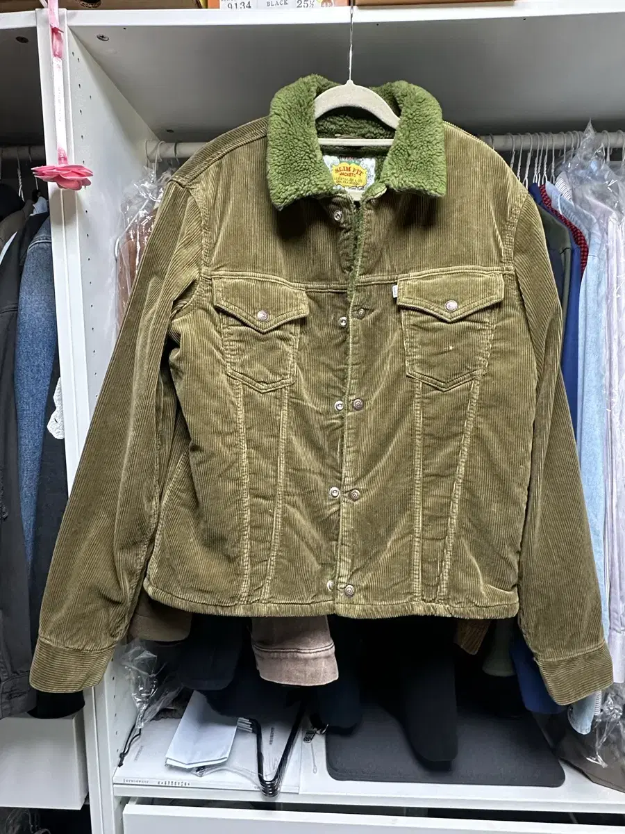 Levi's LVC Corduroy Trucker Jacket (size M)