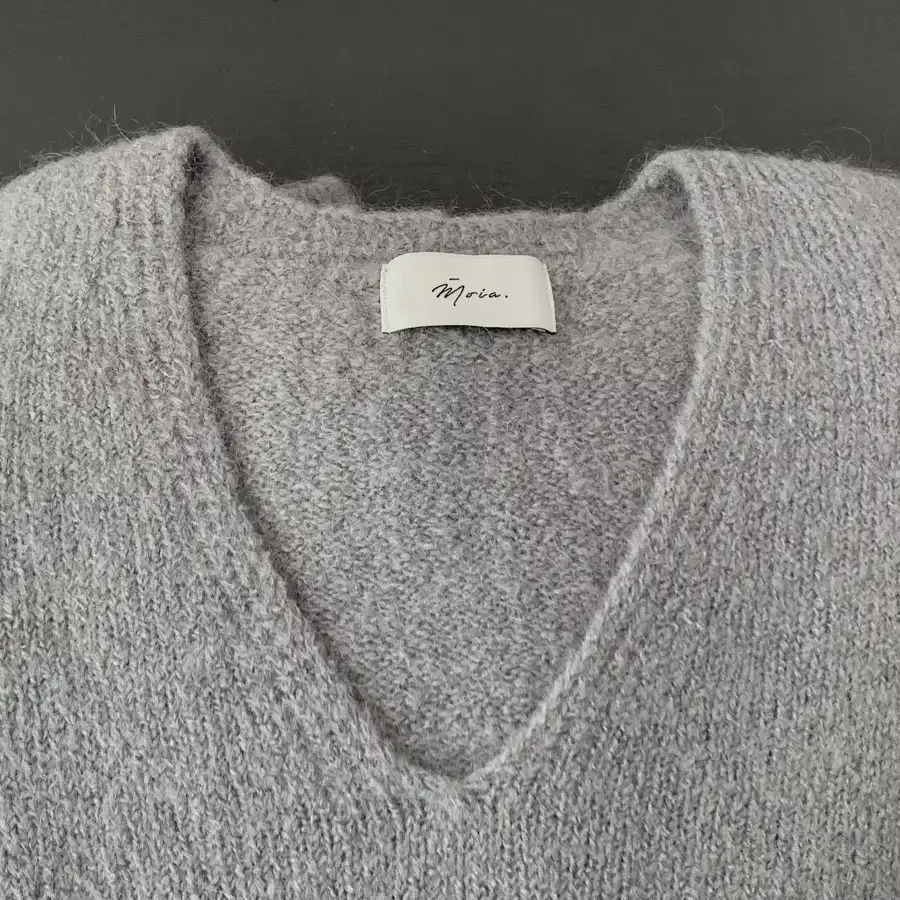 모이아 브이넥 모헤어 니트 베이비블루 v-neck mohair knit