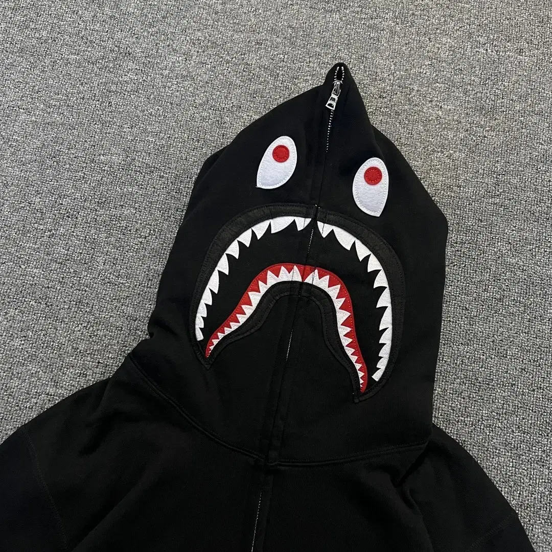 bape 자수 샤크 지퍼 맨투맨 아우터