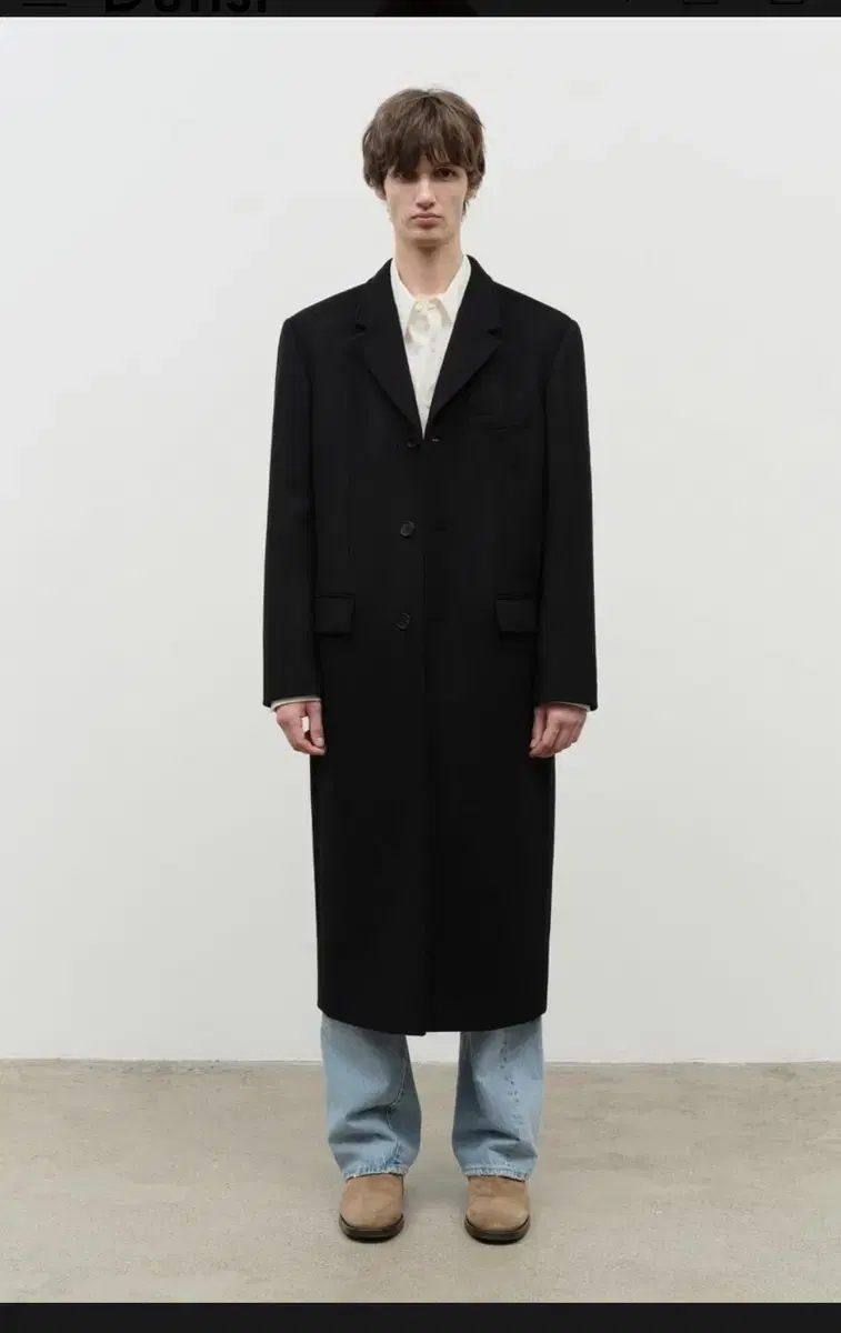 Dunst Single Coat in Black sells in size M