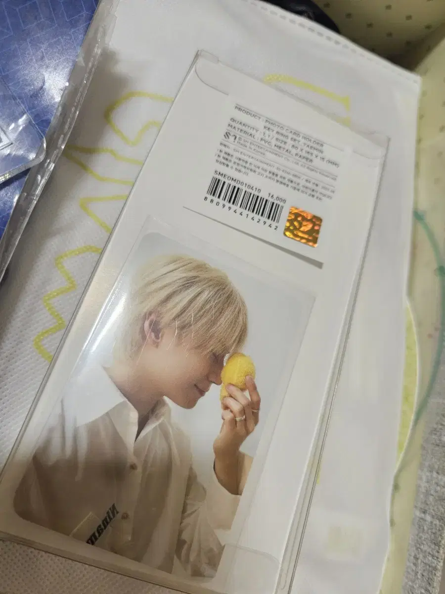 Taemin photocard hold keyring unsealed