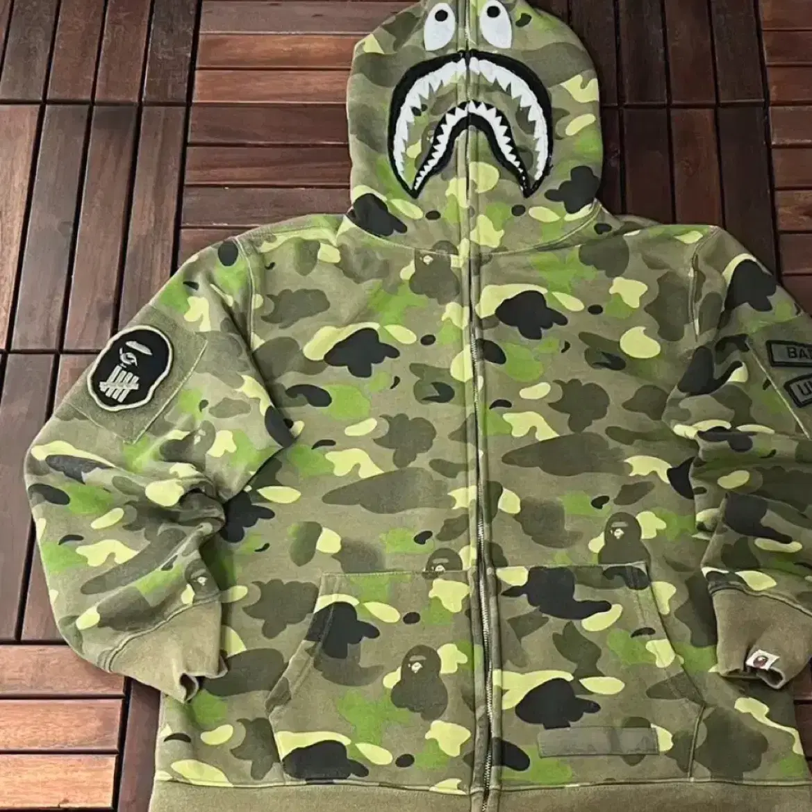 BAPE m size 급처합니다