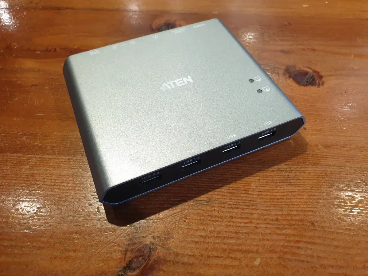 ATEN KVM 스위치 US3311