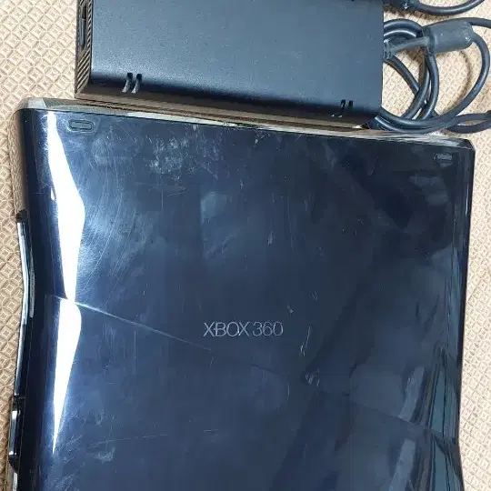 XBOX360 S 슬림 250GB 게임 2개 포함