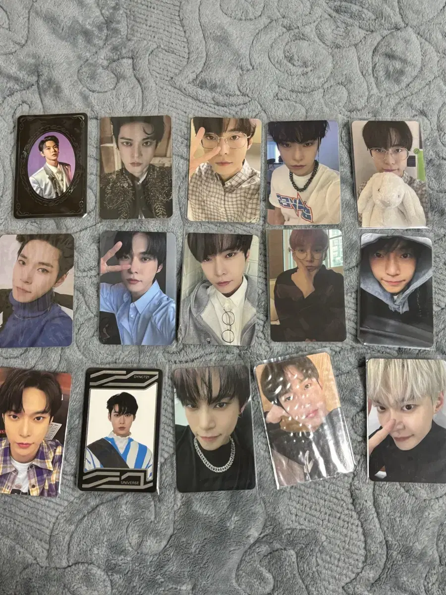 Source)nct doyoung photocard in bulk