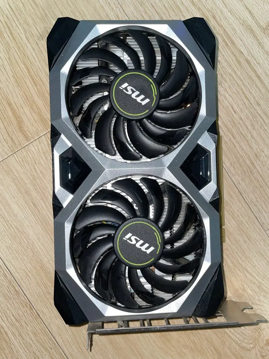 지포스 GTX 1660 super ventus xs oc