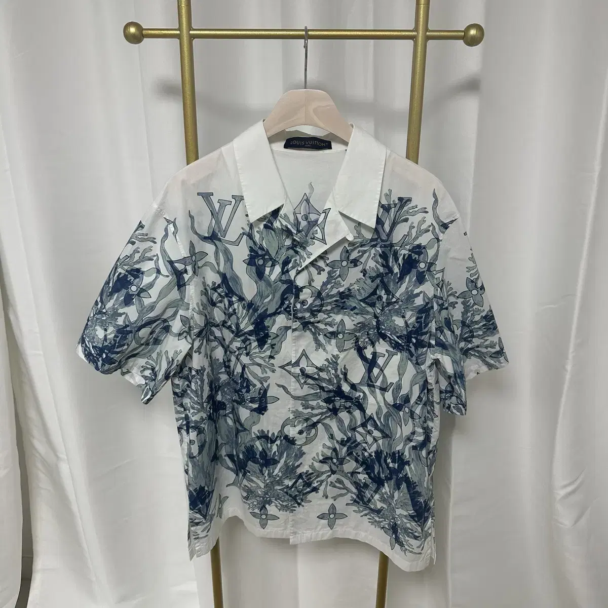 Size M / Louis Vuitton Aquamarine Short Sleeve Shirt