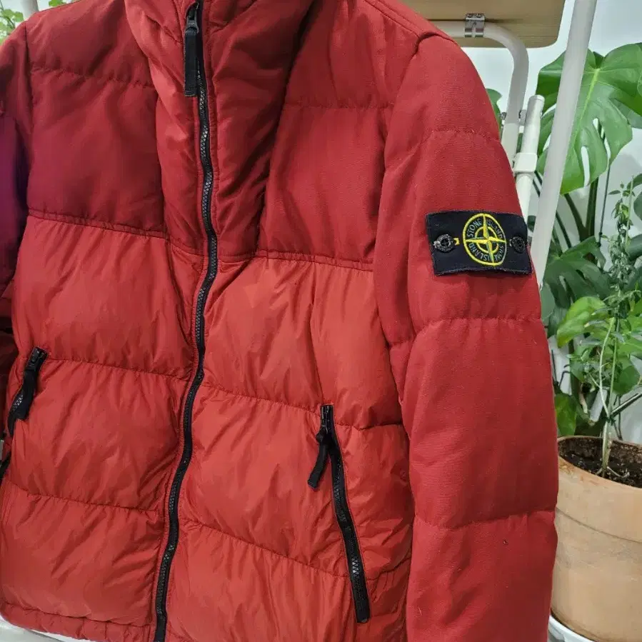 L   스톤아일랜드 STONE ISLAND  크링클랩스 후드 패딩