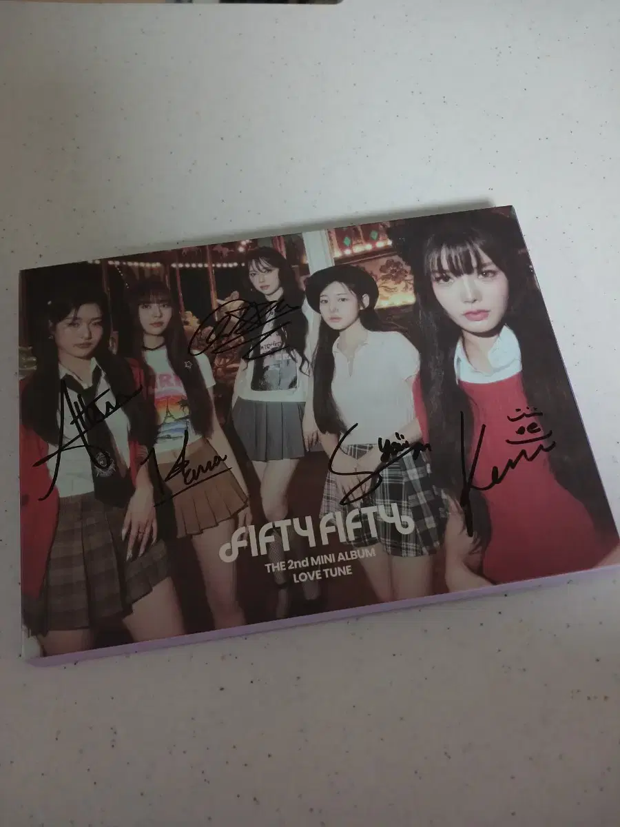 Fifty Fifty sealed autographed album (2nd album Love tune)