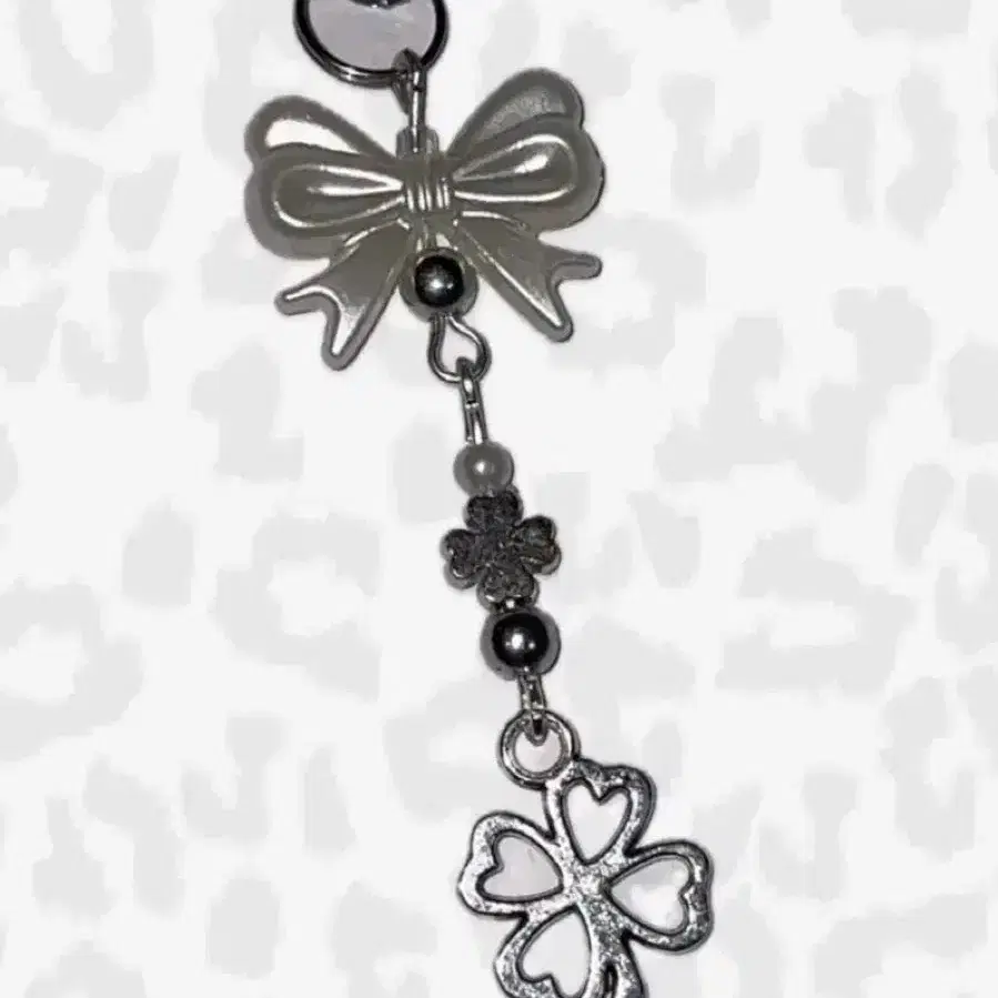 (무배) *silver clover keyring 비즈키링