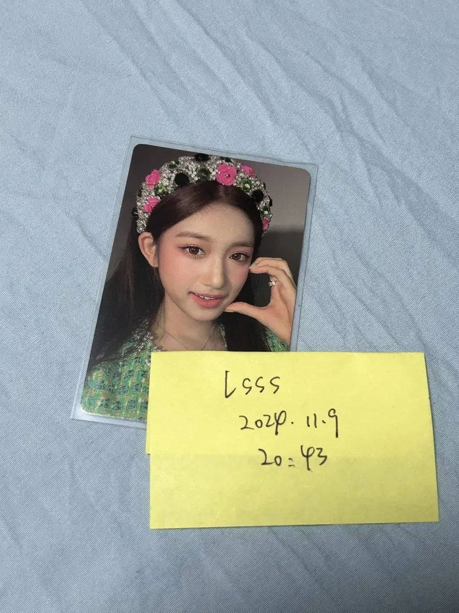 ive eleven yizhiyu buncheol ld falllizyujinseo leeseo wonyoungphotocard