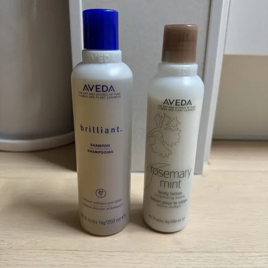 AVEDA 아베다 브릴리언트 샴푸 250ml 5만5천원