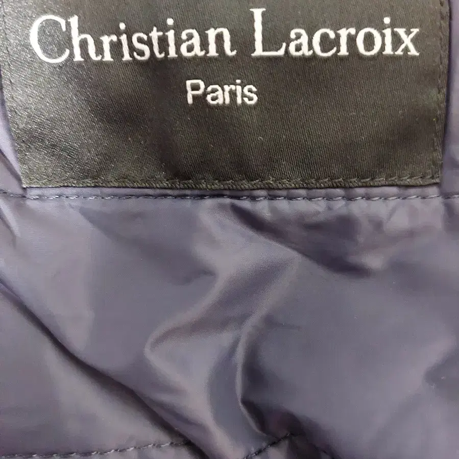 Christian lacroix 니트코트 66사이즈  새제품  네이비색계