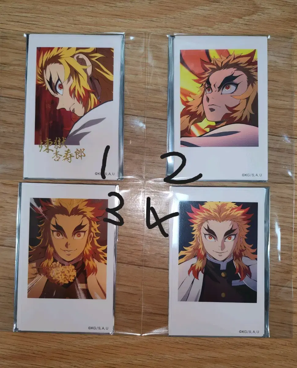 Demon Slayer Rengoku Kyojuro Infinite Train Polaroid-style bromide kard