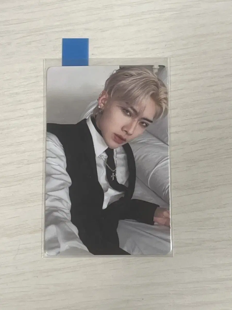 ZB1 ricky Thorn photocard Sells