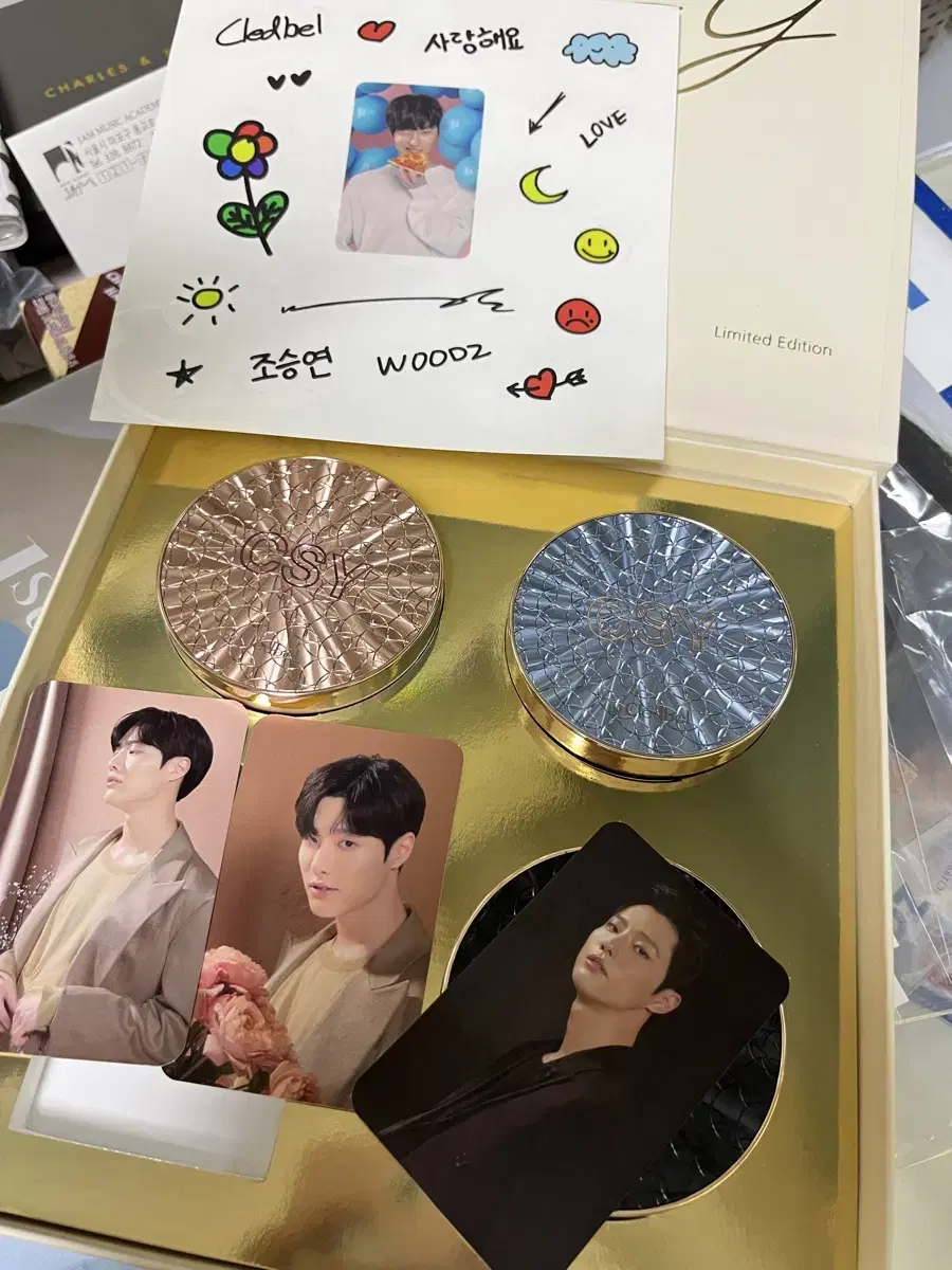 Cho Seungyoun woodz drawn bell set