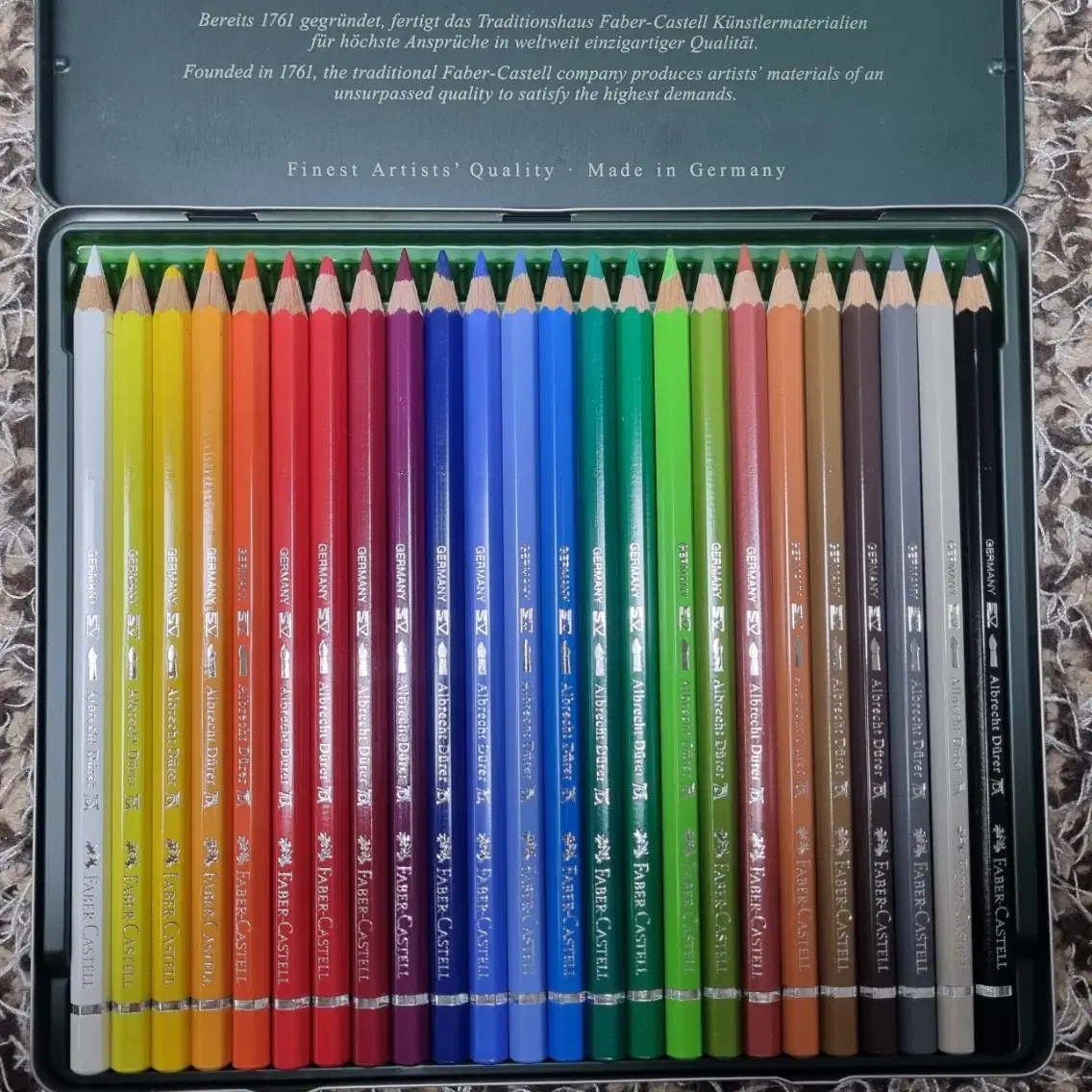 파버카스텔 Faber-Castell 24색 색연필