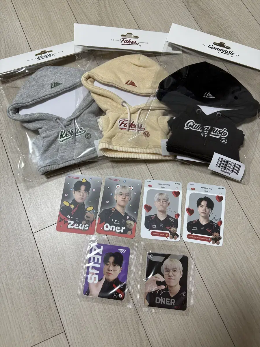 T1 doll hoodie photocard zeus owner fei kerja kuma yoo siah