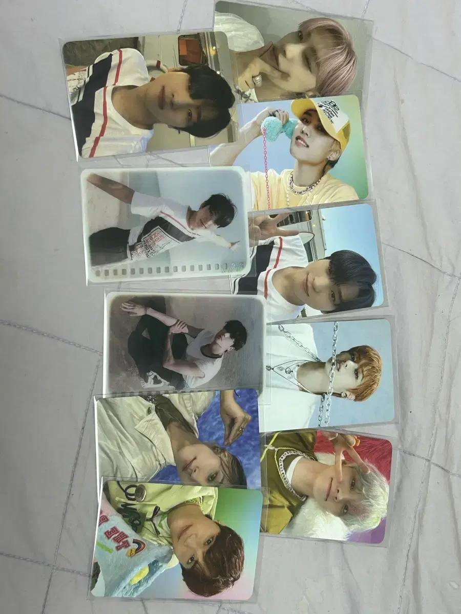 I'm in a hurry so I'll post it cheap!) the boyz photocard wts