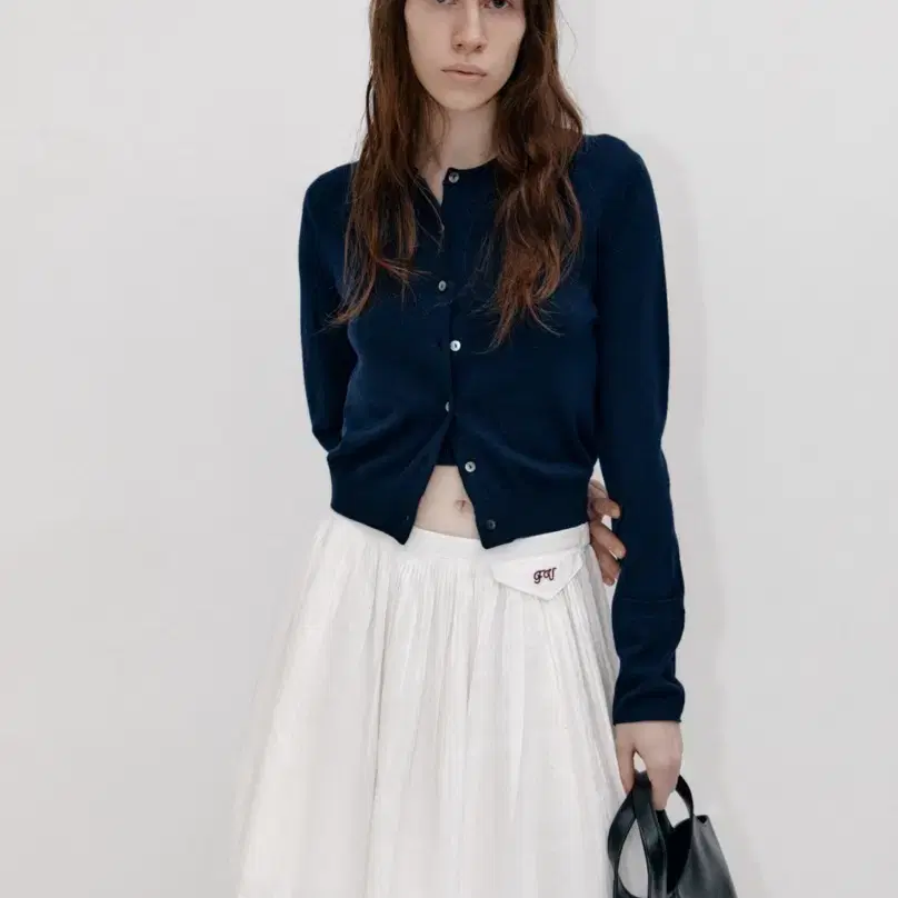 파르벵 Farven PLEATED SHORT SKIRT_WHITE