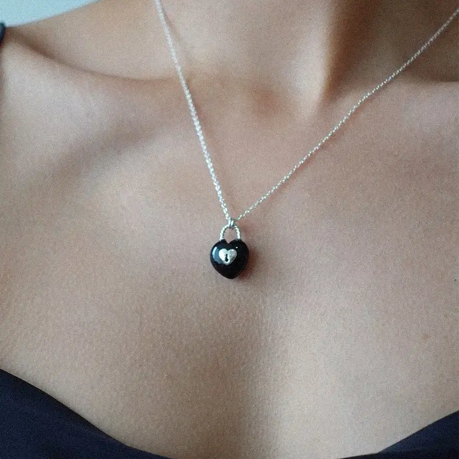 앙스모멍 Heart Lock Necklace (onyx)