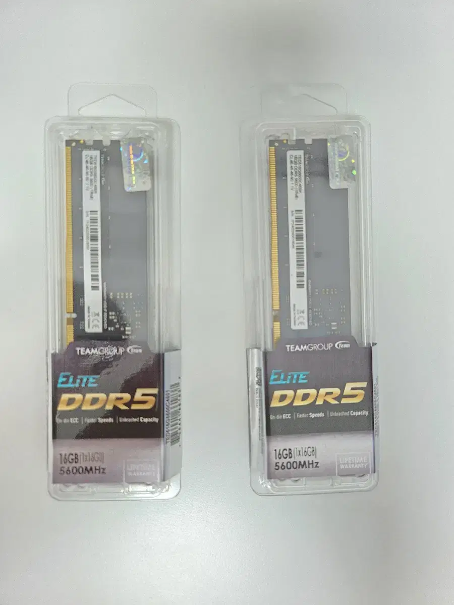 팀그룹 ddr5 5600 32gb (16gb 2개) 팝니다