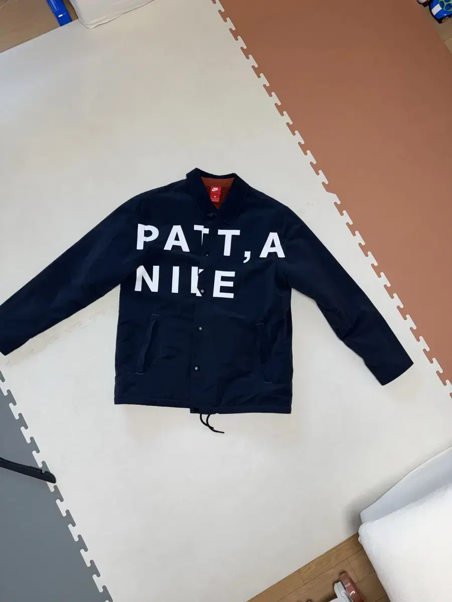 Patta x Nike 파타 나이키 코치자켓 팝니디!!