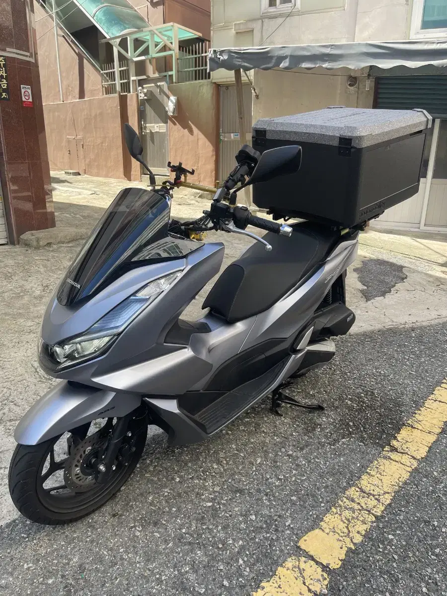 부산 pcx abs 400키로 신차급 맷그레이 배달세팅