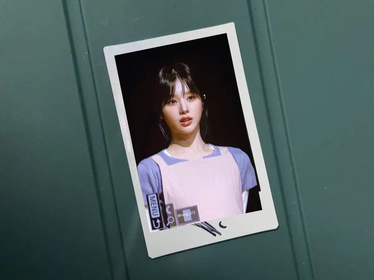 Artemis ARTMS heejin Heejin sign Polaroid