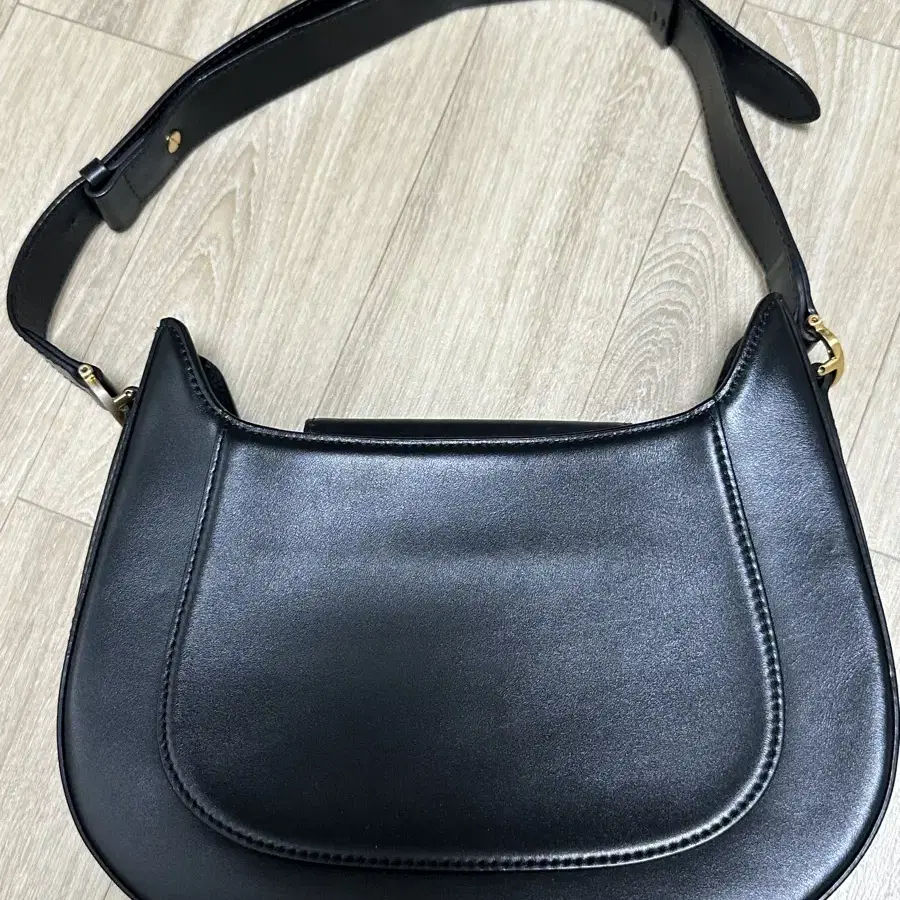 에르베 루나 CLASSIC 20 LUNE HOBO BAG 블랙