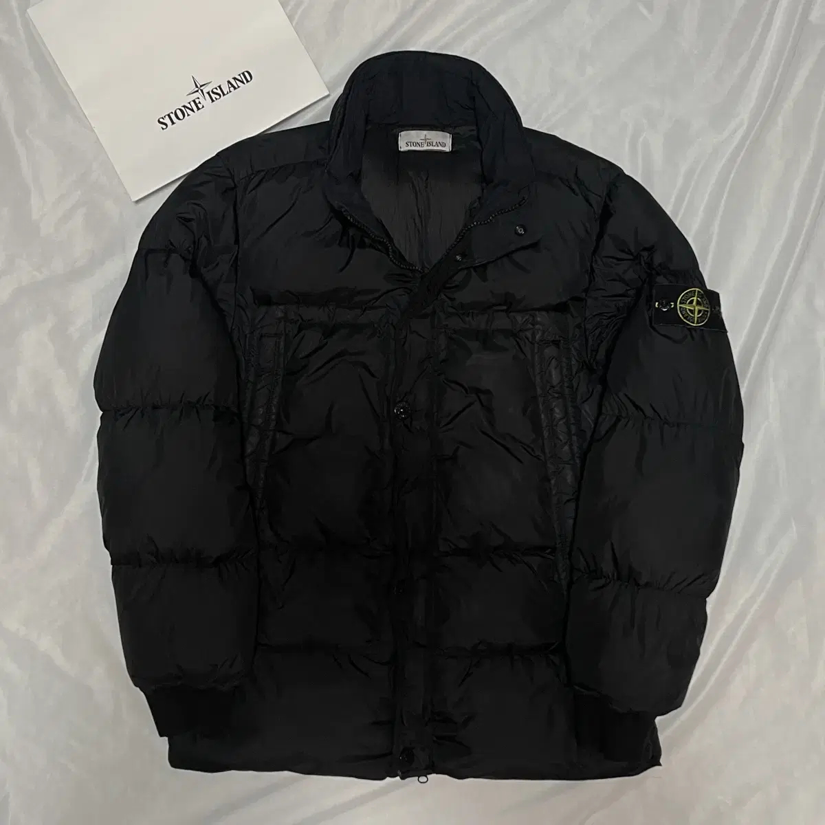 [Department store M size] Stone Island 20FW Crinkle Wrap Padded Black