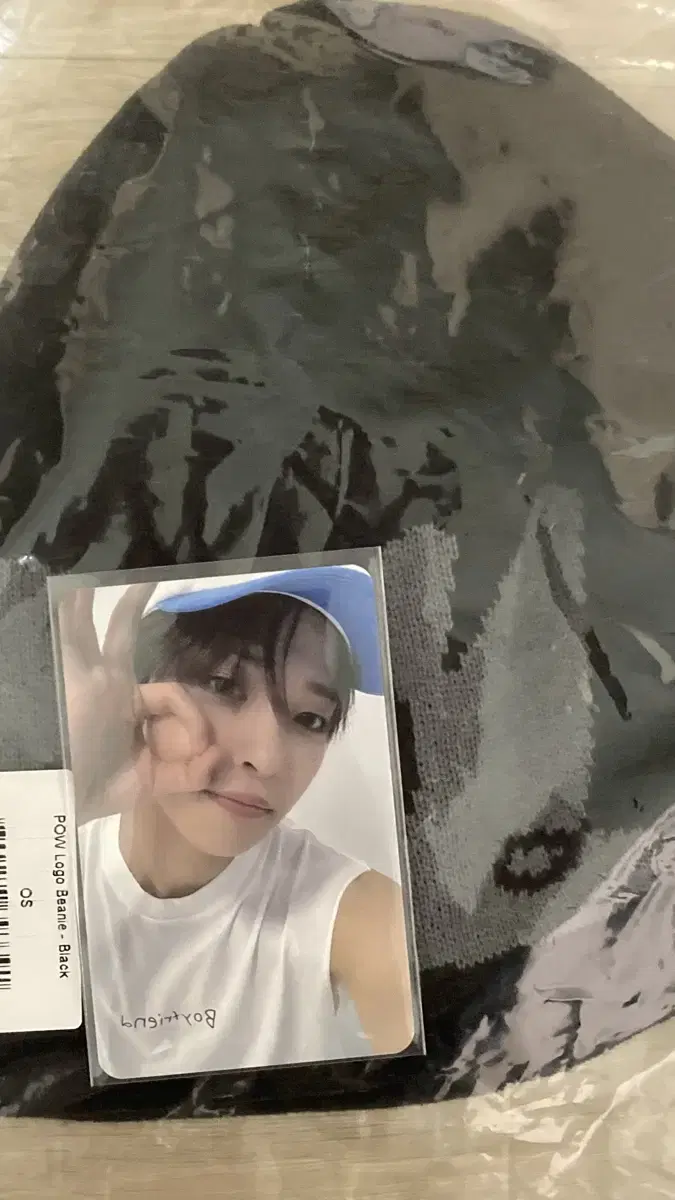 pow pow heights pop up hat+hyunbin photocard