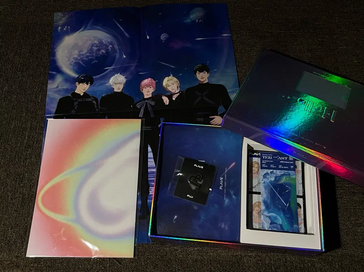 Plave 1 membership kit (badge unsealed)