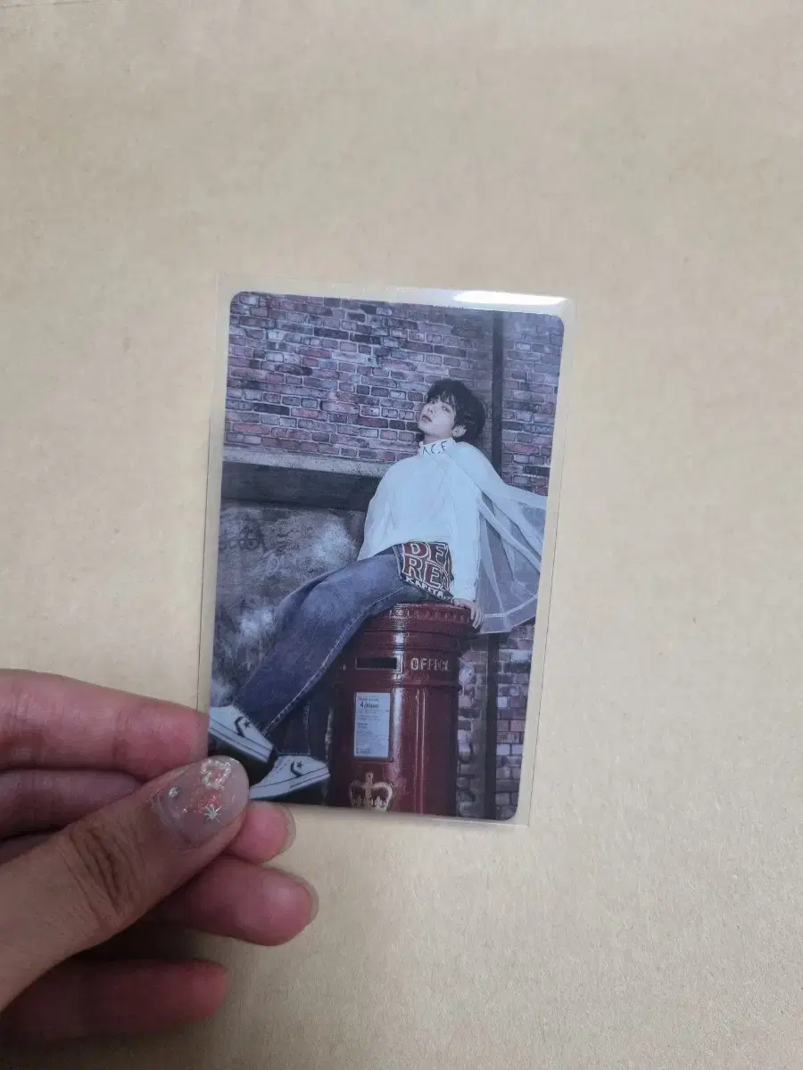 Tuvatu Chikai weverse shop pre-order benefit taehyun Photocard