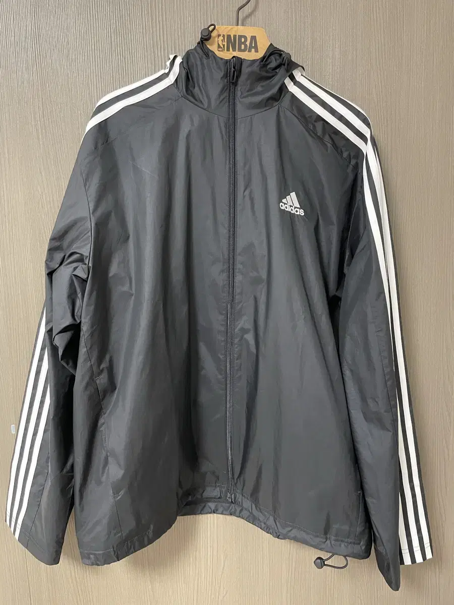 (L) Adidas Windbreaker Jacket in Store