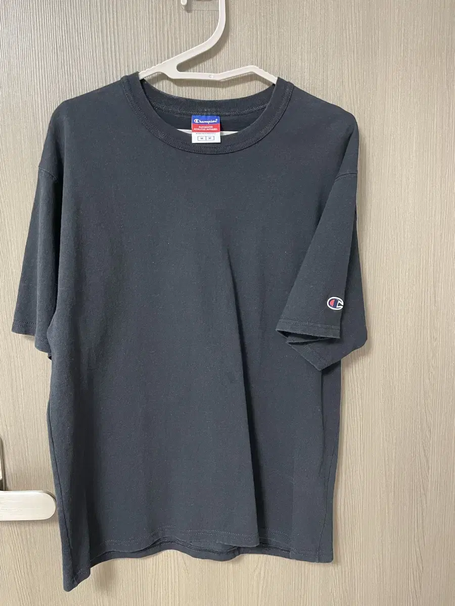 (M) Champion Overfit Short Sleeve T-Shirt