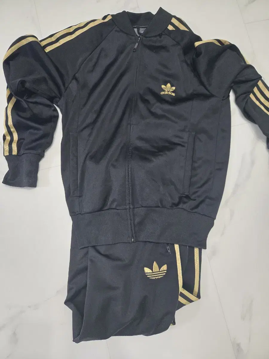 Adidas Gumboots (Gold) Set for sale