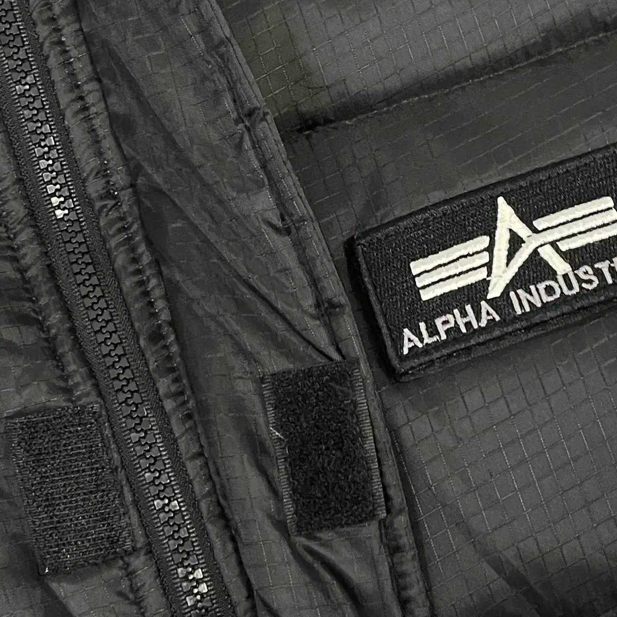 ALPHA INDUSTRIES.패딩(실측 105) 상태 짱,입아픔