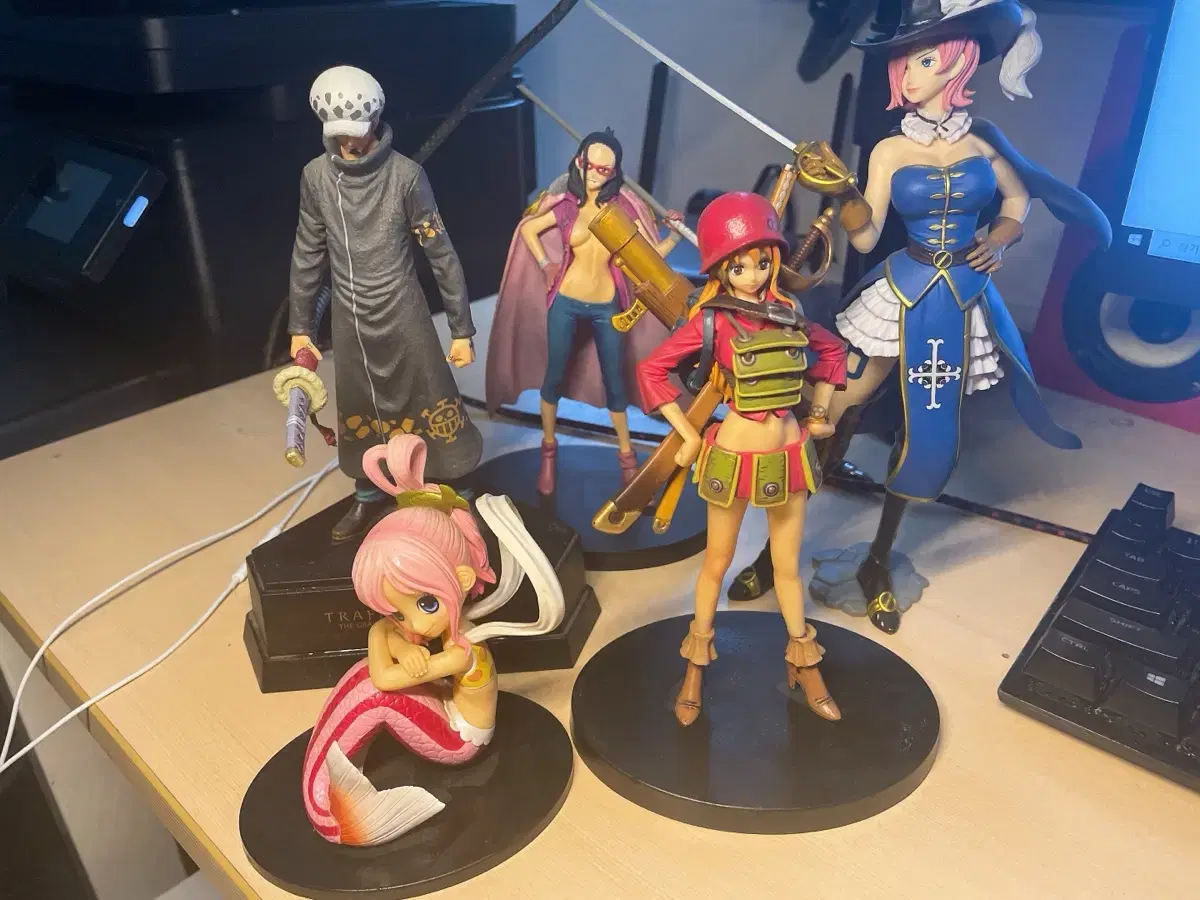 Sell ONEPIECE Figures bulk 