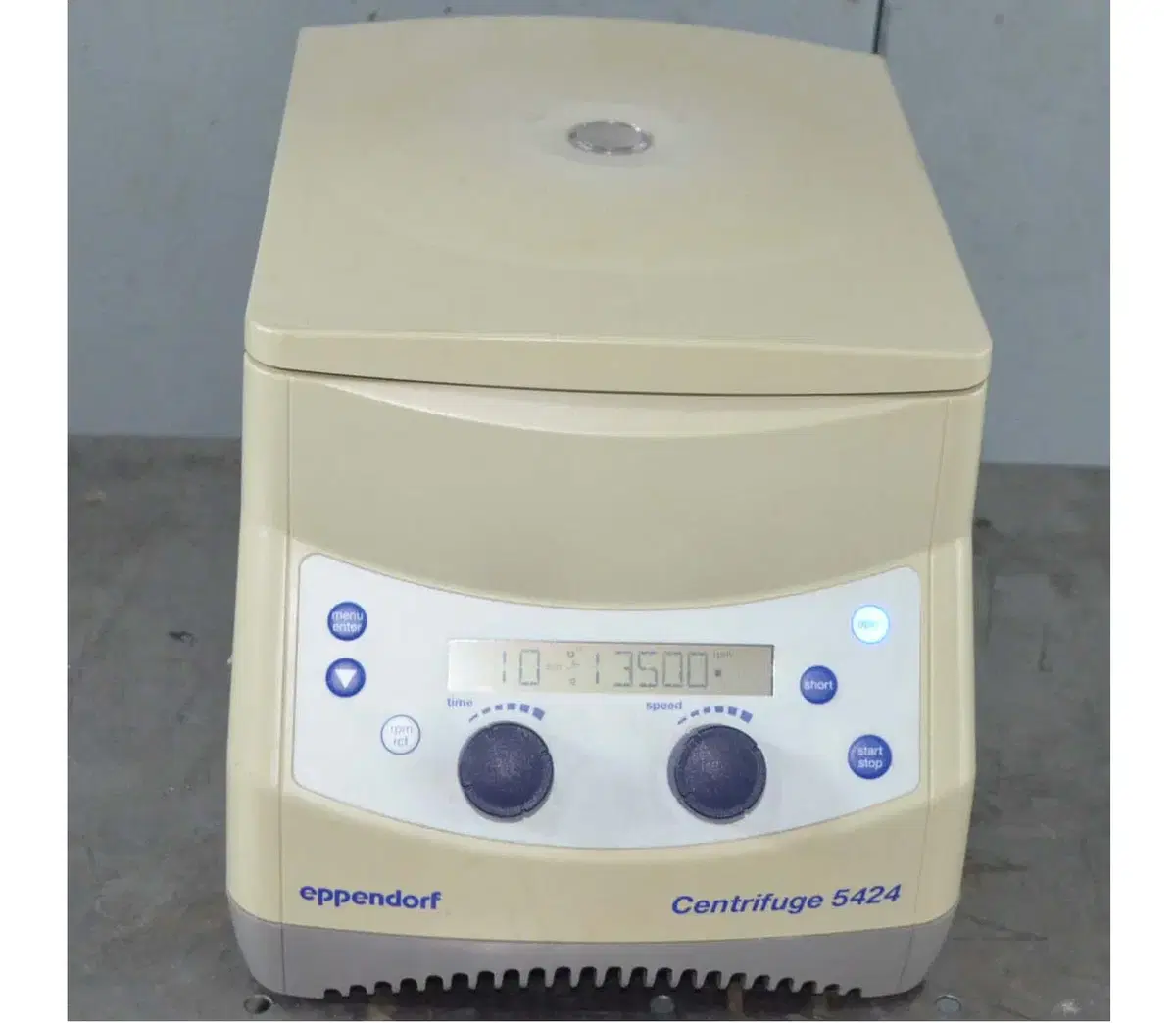 원심분리기 eppendorf 5424 Centrifuge