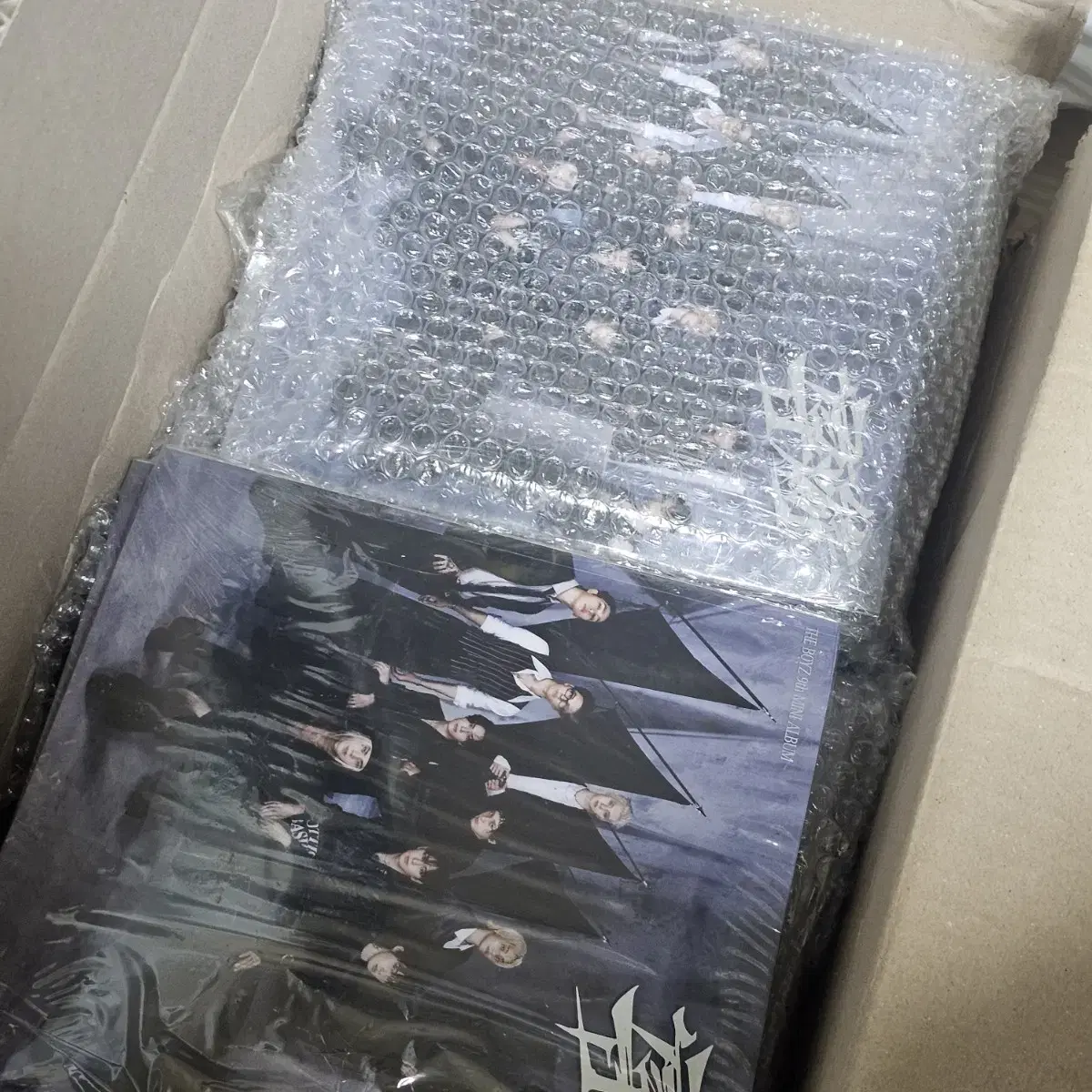 wts) the boyz Triggers sealed album photobook Version 20 in bulk