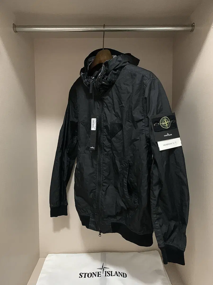 [XL] 23SS Stone Island Membrana Hooded Jacket Black